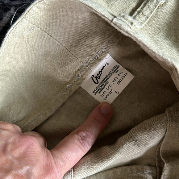 Vintage made in Canada, Cream brand full skirt. - Picture 4 of 8